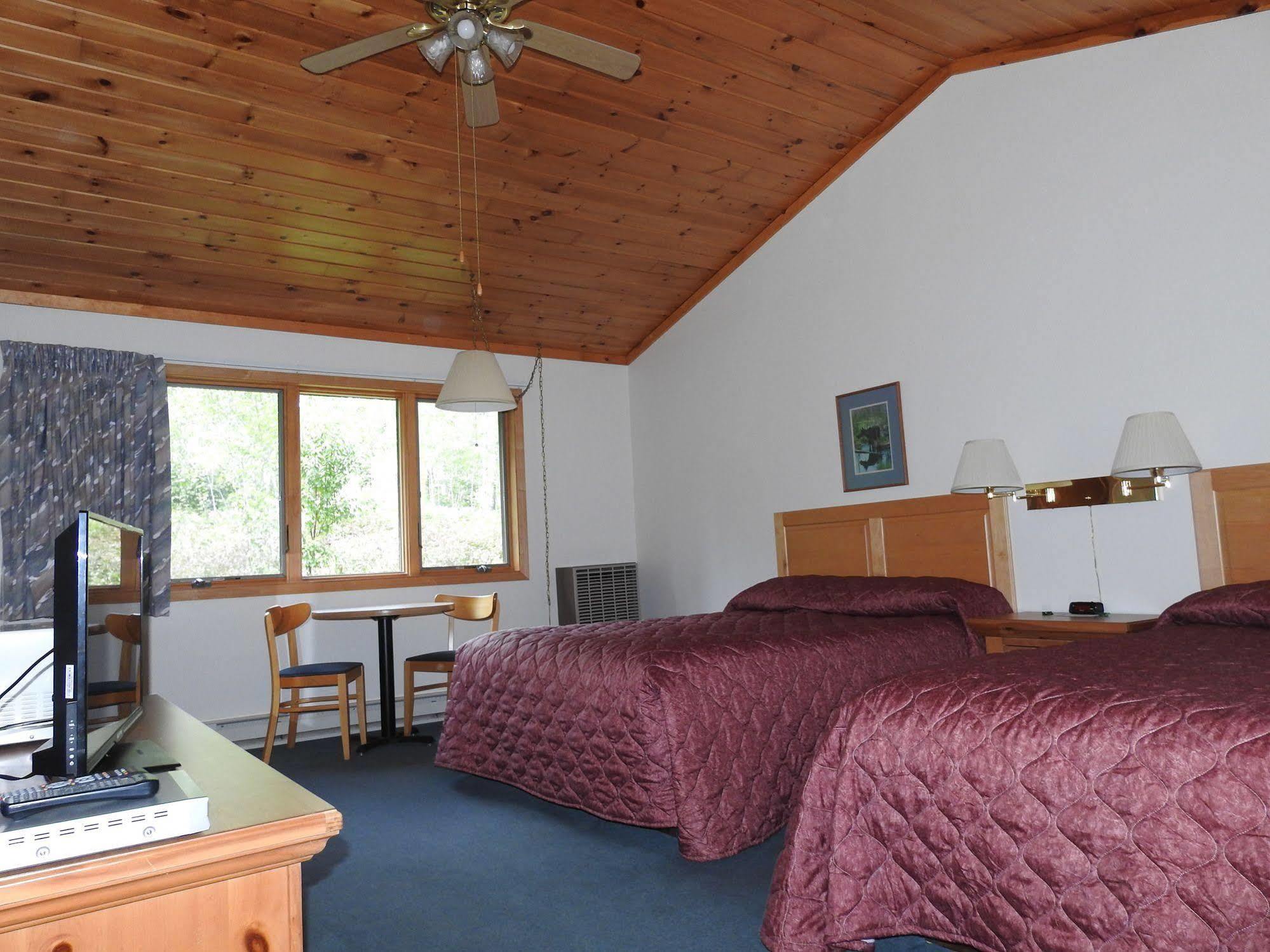 Schroeder Superior Ridge Resort Motel מראה חיצוני תמונה
