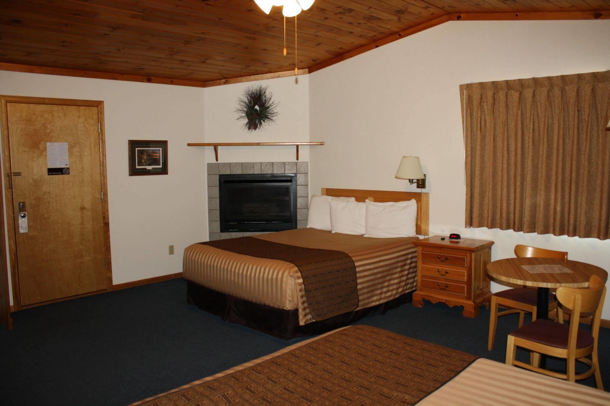 Schroeder Superior Ridge Resort Motel מראה חיצוני תמונה